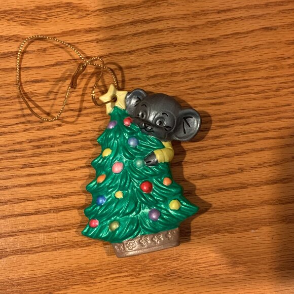 VINTAGE HANDMADE CERAMIC CHRISTMAS ORNAMENT, MOUSE IN A CHRISTMAS TREE - Picture 1 of 4